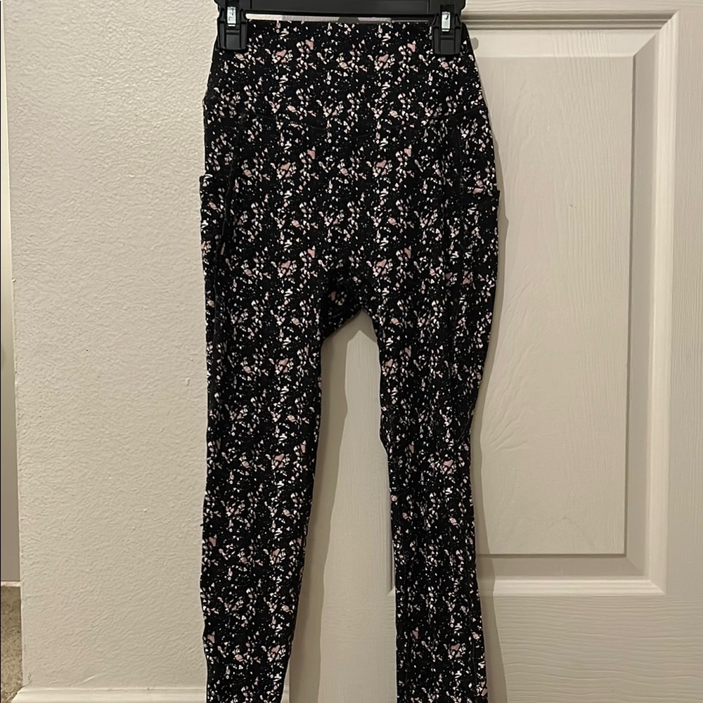 Buffbunny Rosa Pocket Black Terrazzo Leggings